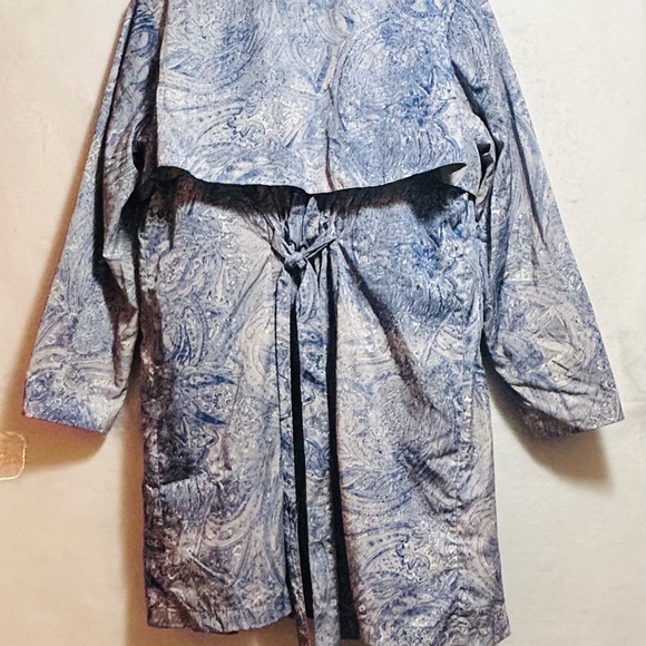BADGLEY MISCHKA L AMERICAN GLAMOR TRENCH COAT BLUE PRINT- NEW WITH TAGS! - Picture 7 of 8